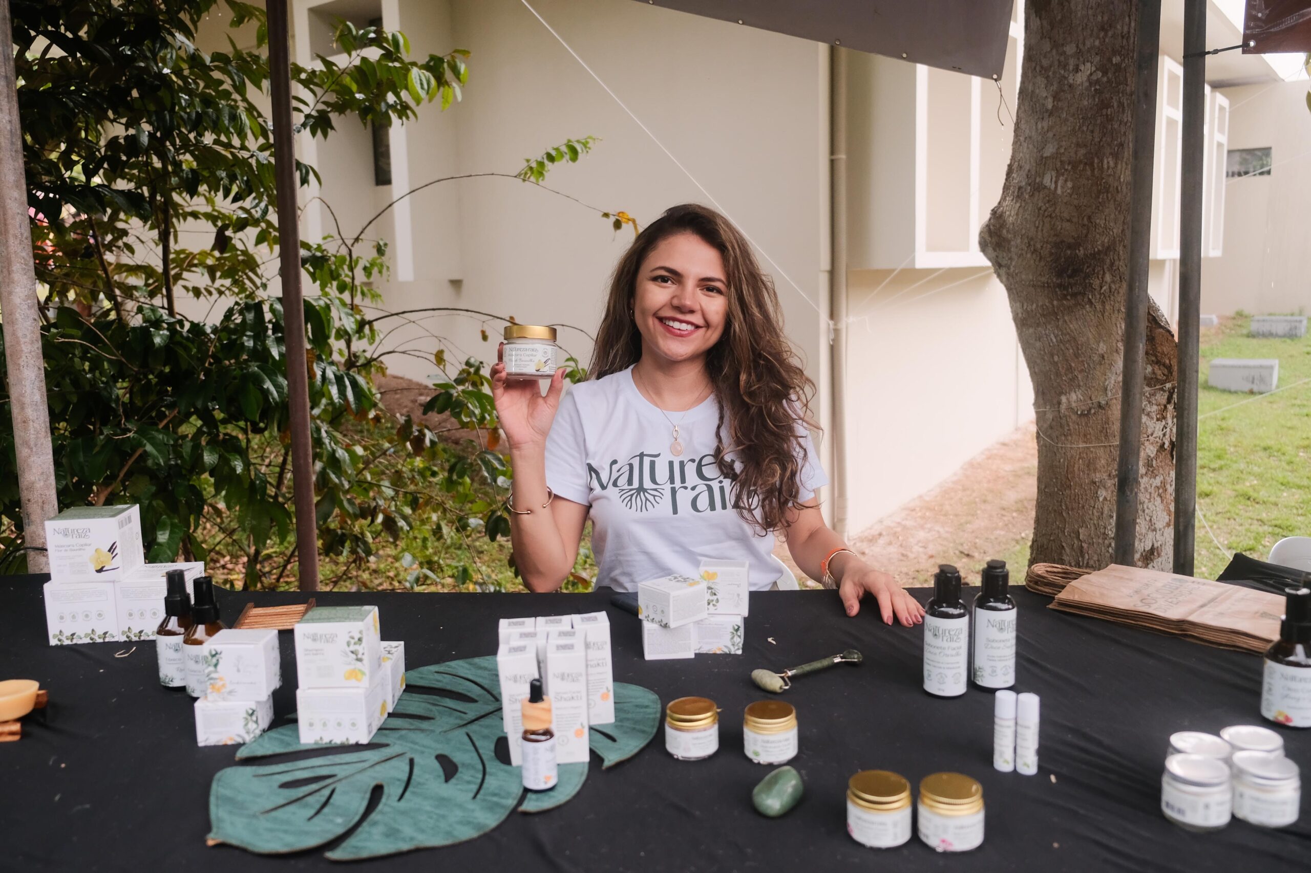 Armazém da Sociobiodiversidade reúne produtos sustentáveis e celebra legado de Chico Mendes na COP30