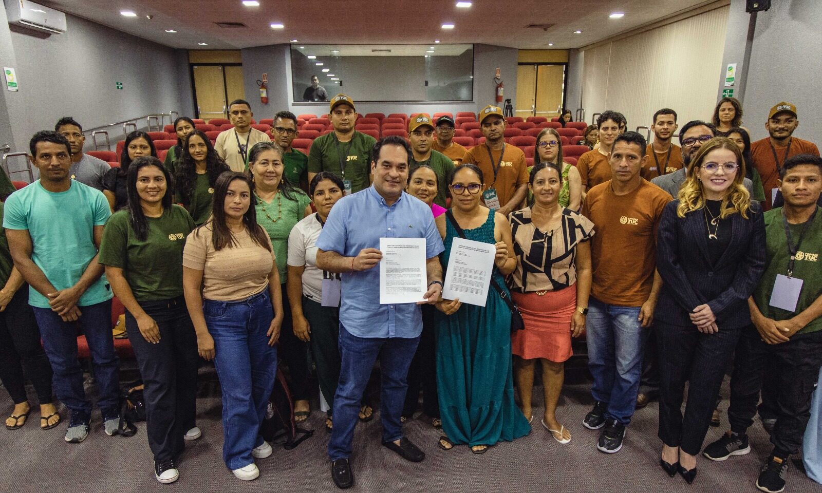 Comunidades tradicionais entregam carta ao Governo do Amazonas e cobram avanço no reconhecimento dos Territórios de Uso Comum